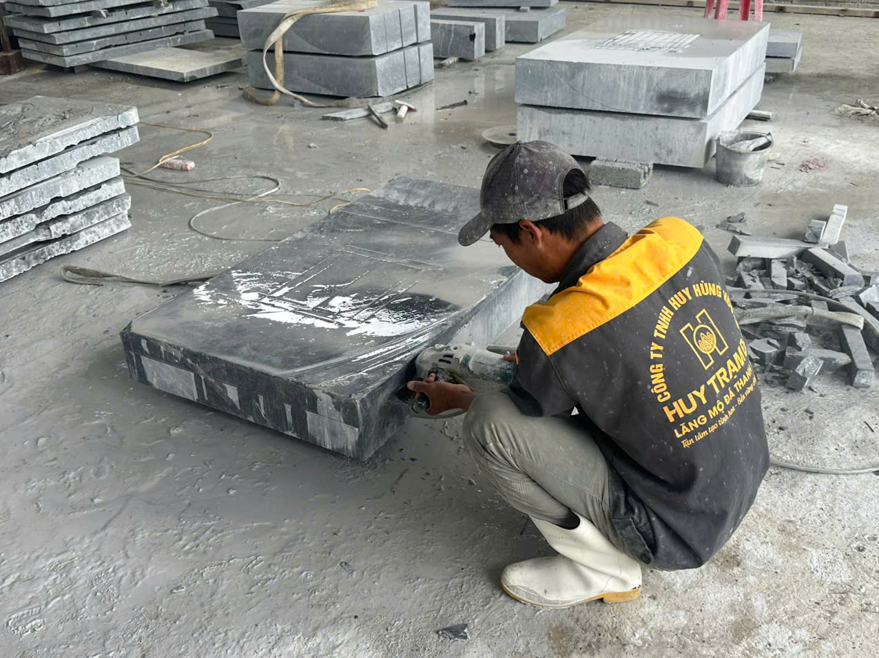 Thiet-ke-thi-cong-mo-da-uy-tin-tai-thanh-hoa Thiết Kế Thi Công Mộ Đá Uy Tín Tại Thanh Hóa